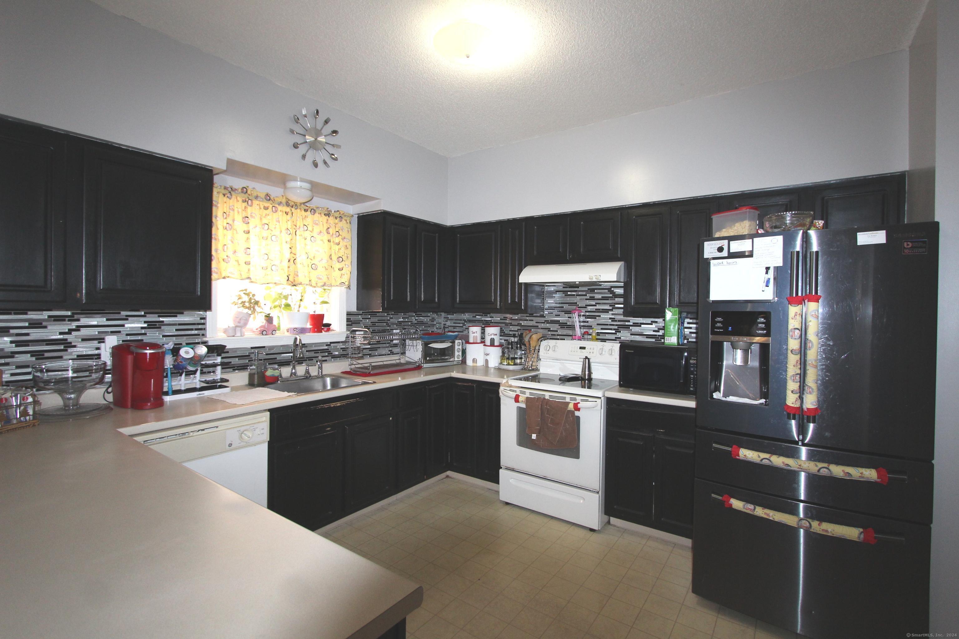 27 Putnam Heights, Hartford, Connecticut image 5