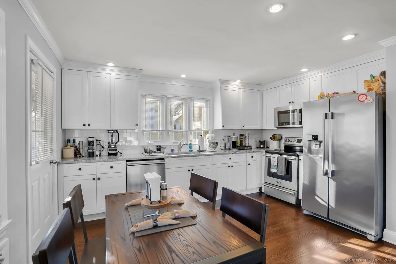 55 Travis Drive, Bridgeport, Connecticut image 13