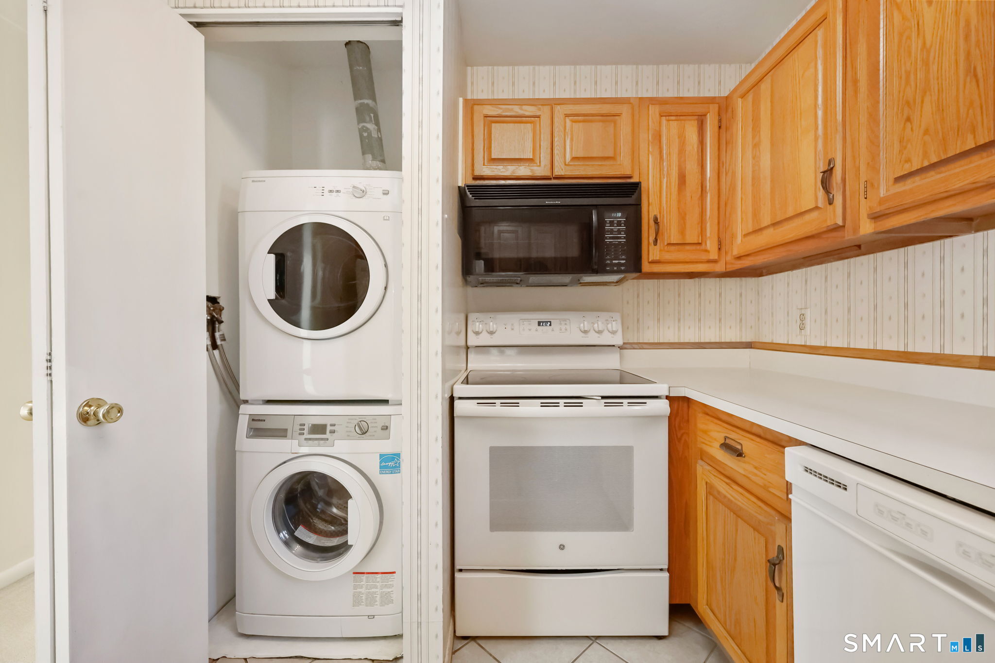 2437 Bedford Street C11