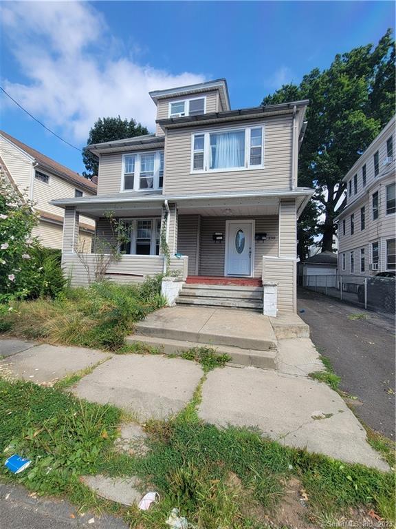 Rental Property at Garfield Avenue 3rd Floor, Bridgeport, Connecticut - Bathrooms: 1 
Rooms: 2  - $1,400 MO.