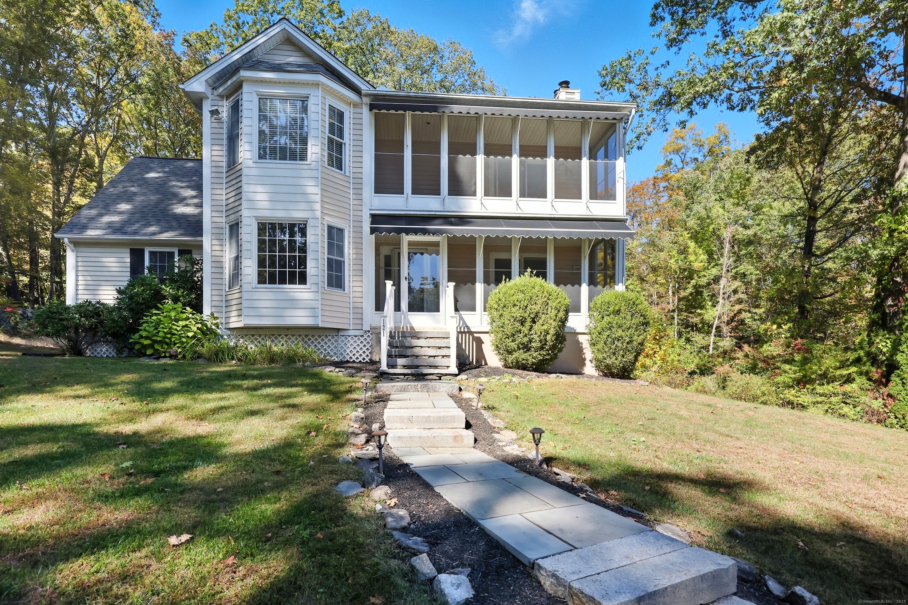 121 West Wakefield Boulevard