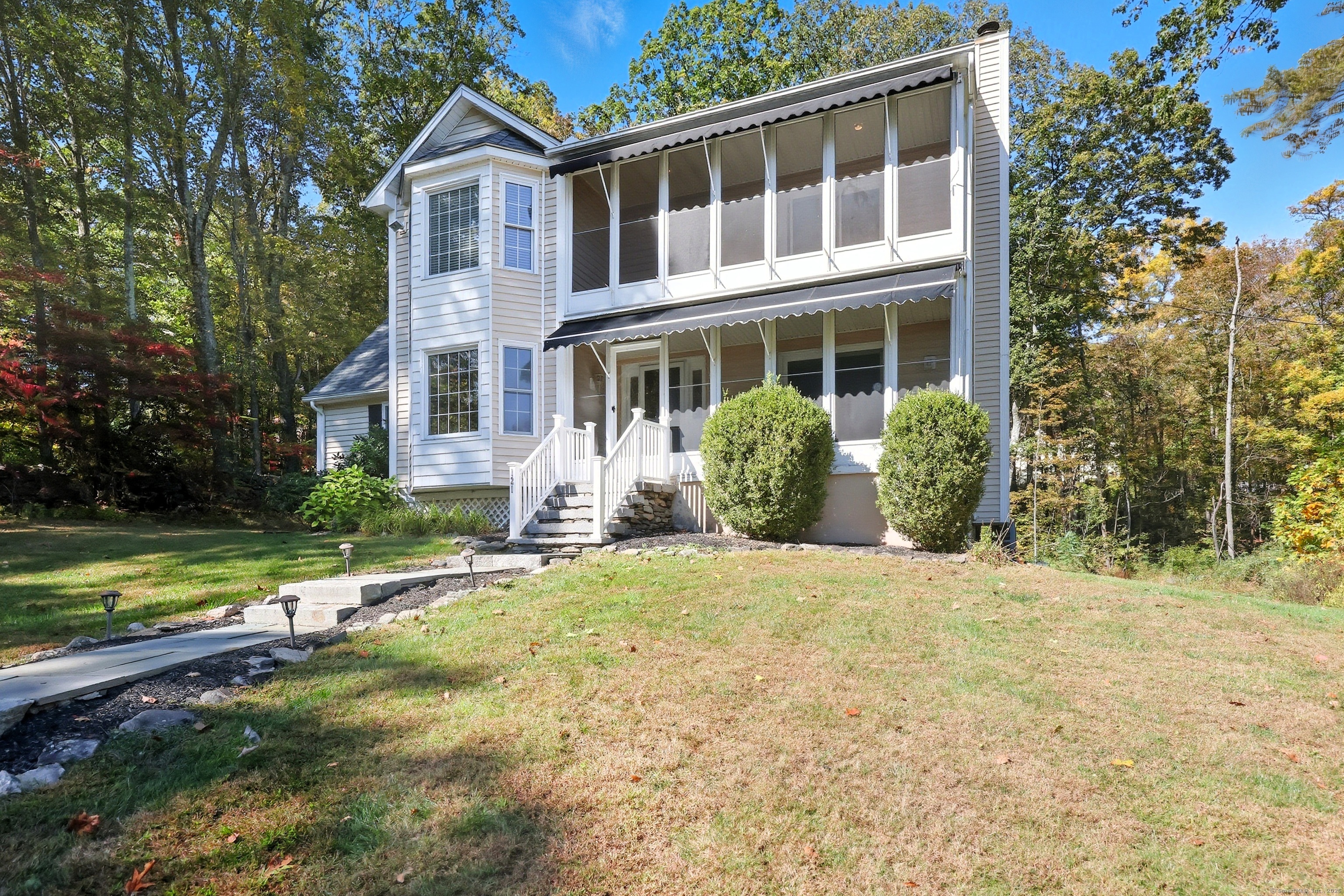 121 West Wakefield Boulevard