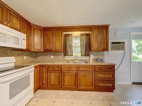 Tiny photo for 11 Forest Lane, Bloomfield, CT 06002 (MLS # 24198519)