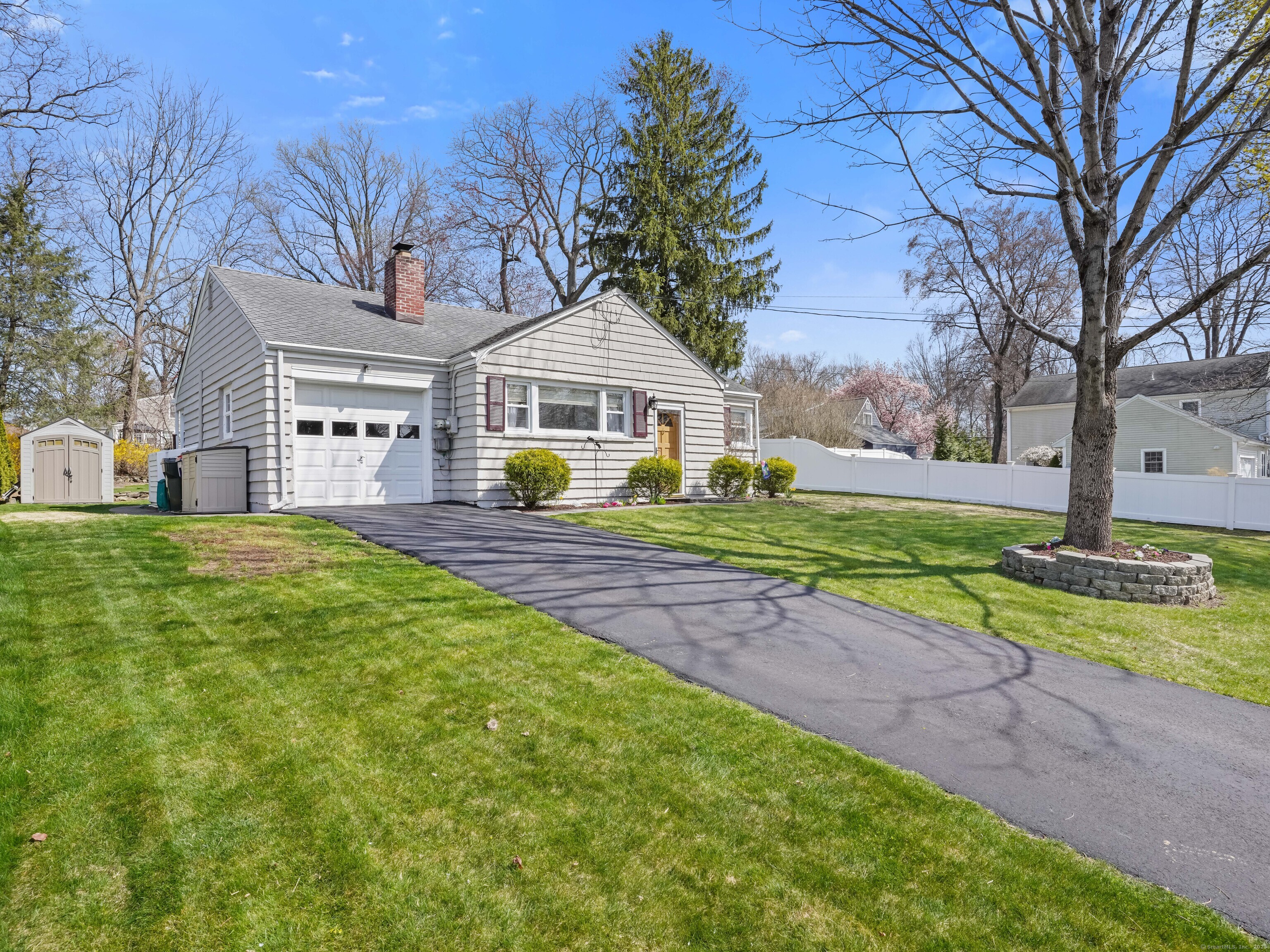 8 Randolph Place, Trumbull, Connecticut image 2