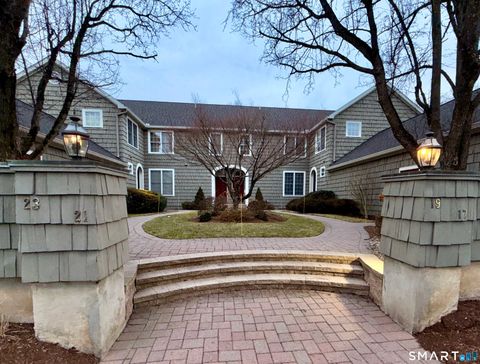 Photo of 17 Harwich Lane #17, West Hartford, CT 06117 (MLS # 24146088)