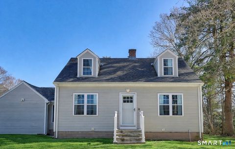 790 Wintergreen Avenue Hamden CT 06514