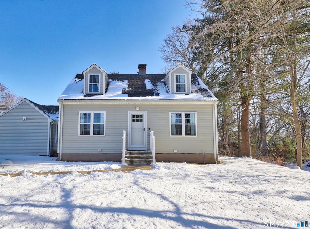 Photo of 790 Wintergreen Avenue, Hamden, CT 06514 (MLS # 24150473)