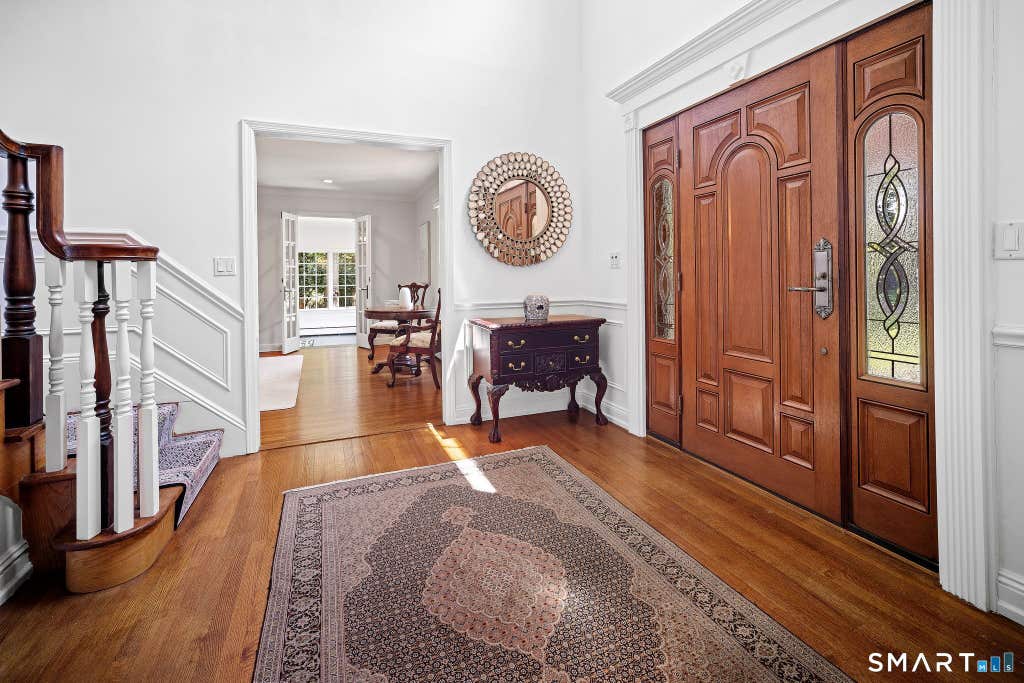 Photo of 12 Settlers Trail, Darien, CT 06820 (MLS # 24183301)