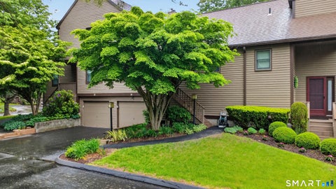 Condo For Sale - 14 Juniper Circle #14<br/> Monroe, CT 06468