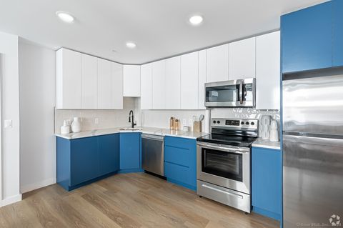 55 Tunxis Avenue Bloomfield CT 06002