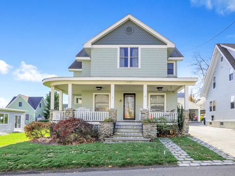 Photo of 12 Norwood Avenue, Milford, CT 06460 (MLS # 24141778)