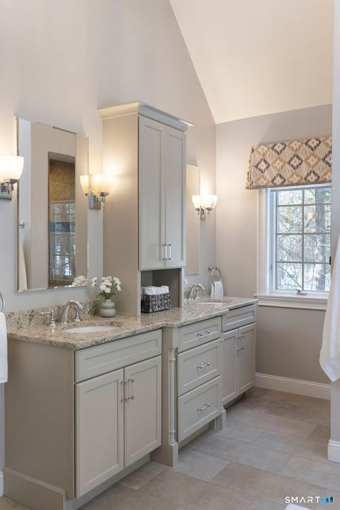 Tiny photo for 10 Hinchley Wood, Farmington, CT 06032 (MLS # 24154105)