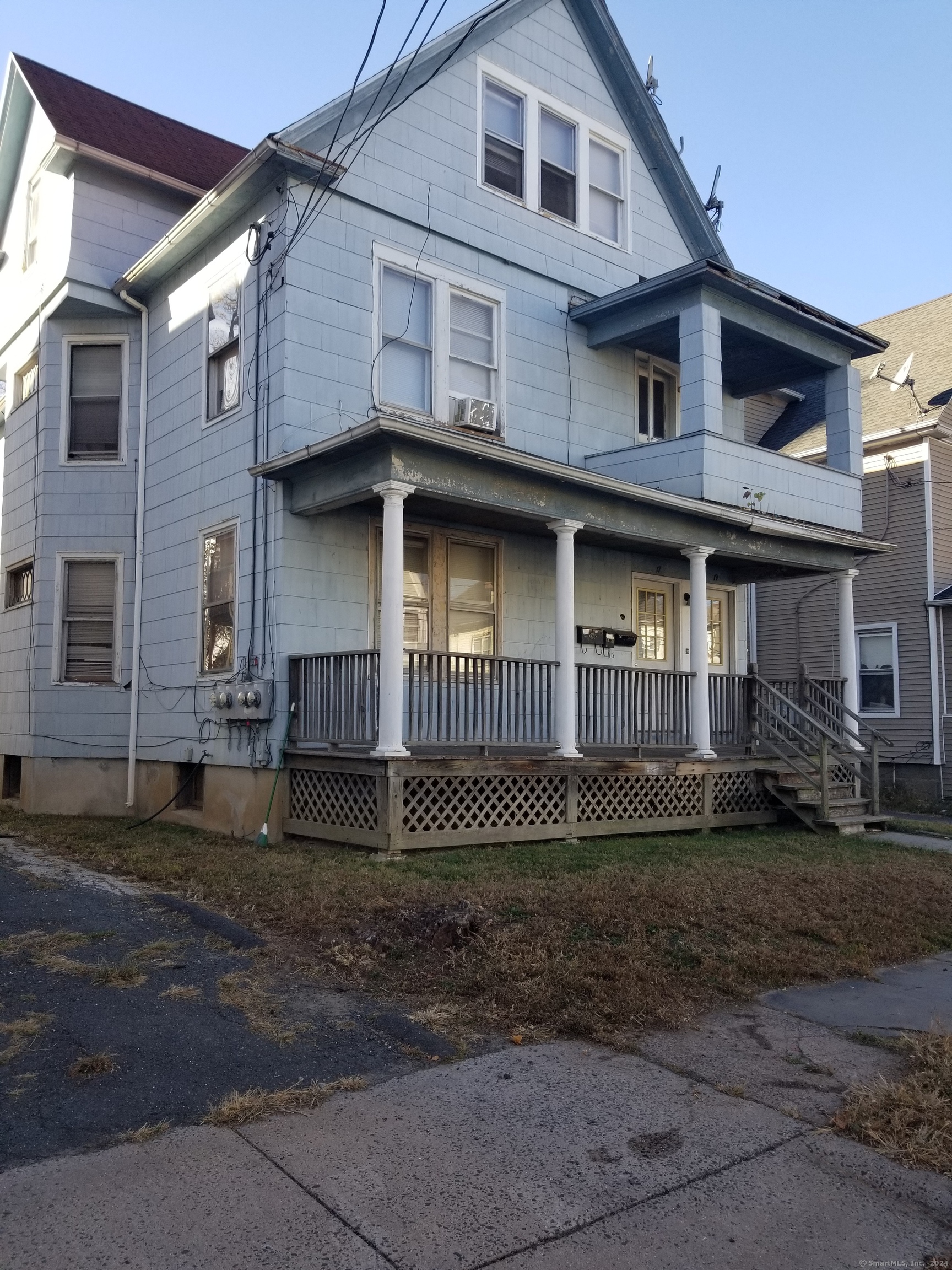 1719 Mckinley Street, Hartford, Connecticut - 6 Bedrooms  
3 Bathrooms  
12 Rooms - 