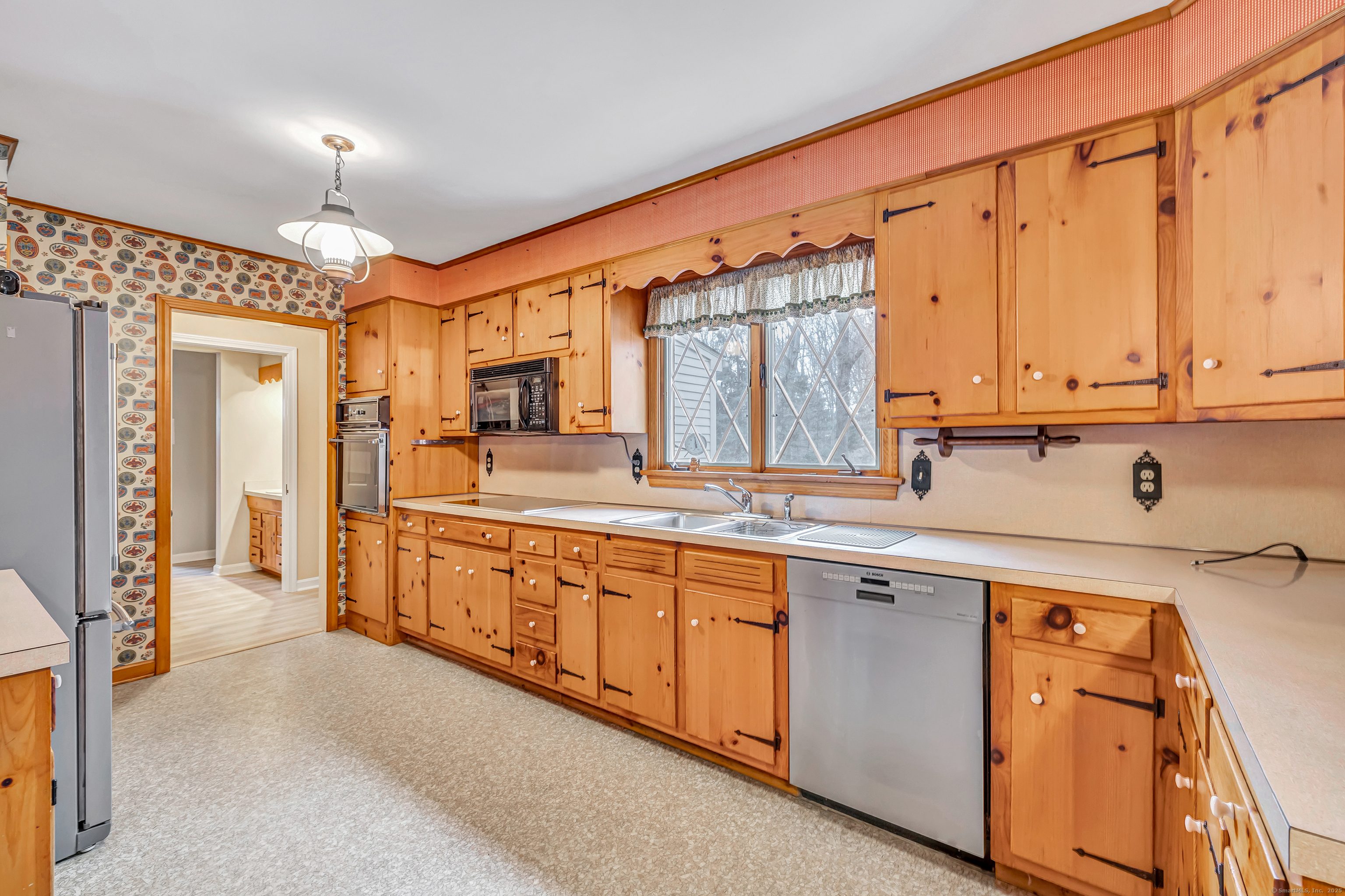 53 Poplar Drive, Shelton, Connecticut image 12