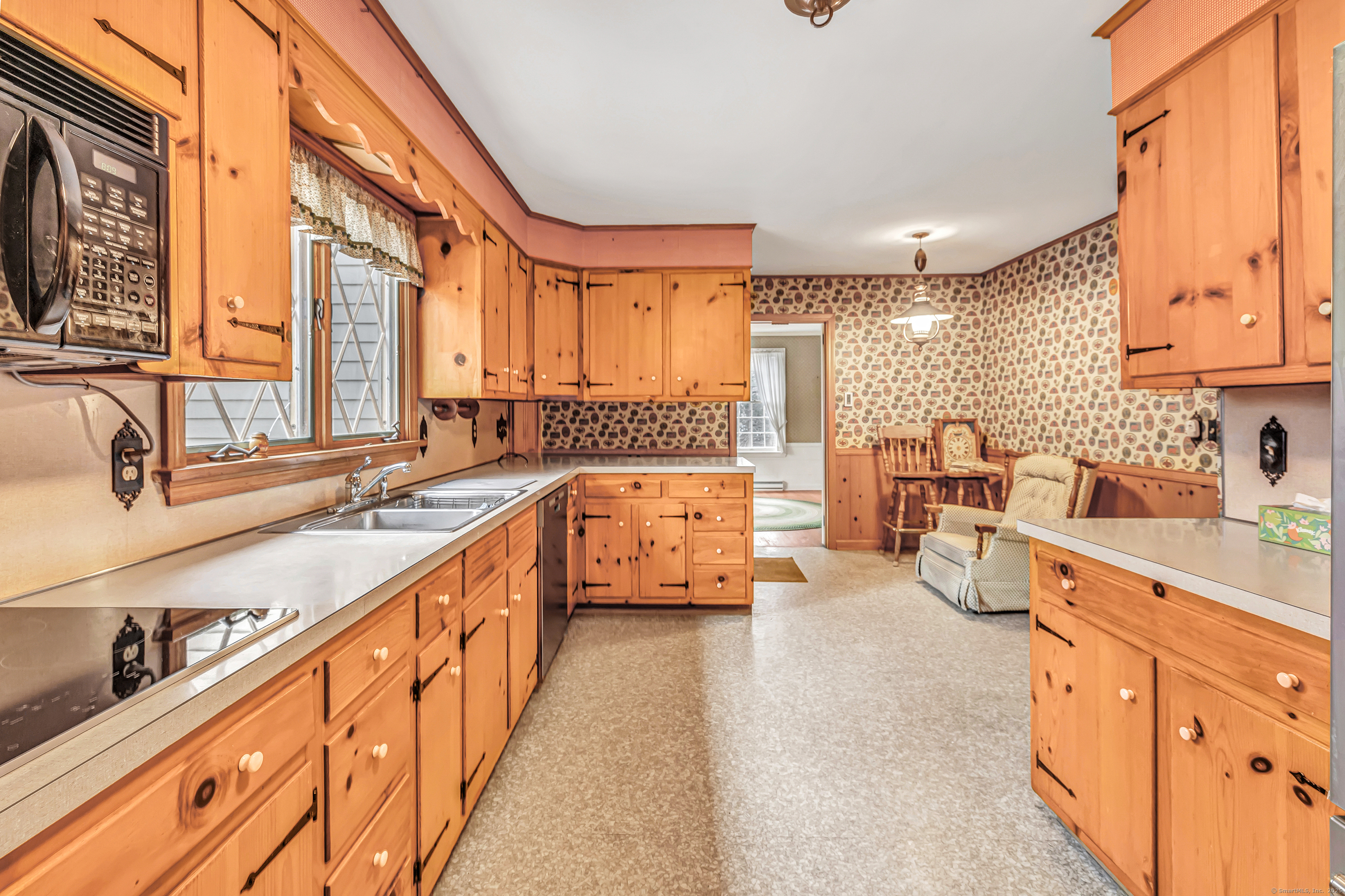 53 Poplar Drive, Shelton, Connecticut image 8