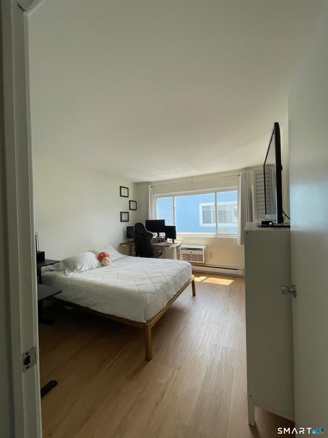 Condo For Rent - 13 W Washington Avenue #15<br/> Stamford, CT 06902