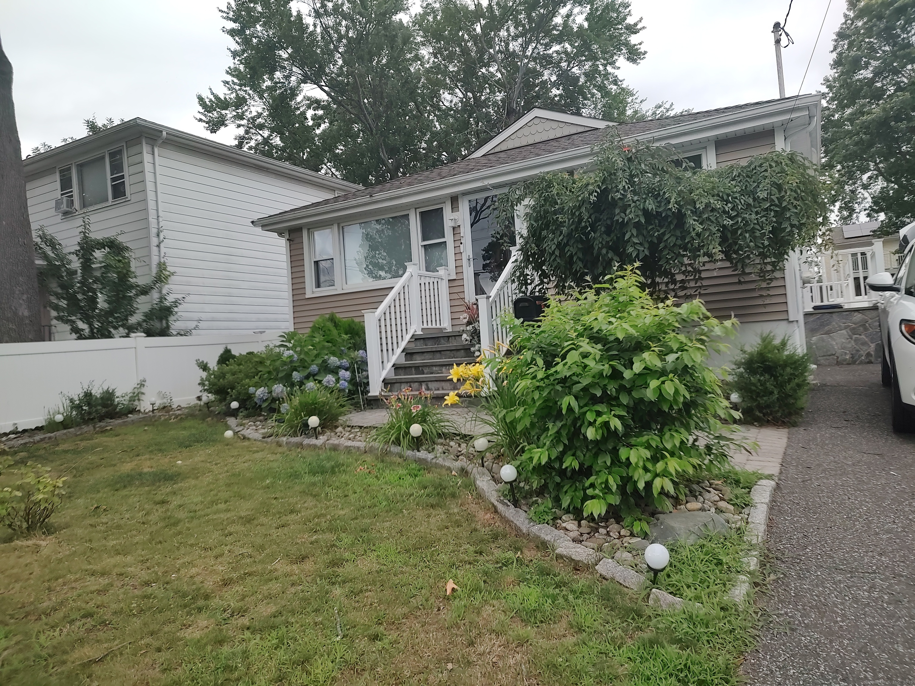 191 Dawson Avenue