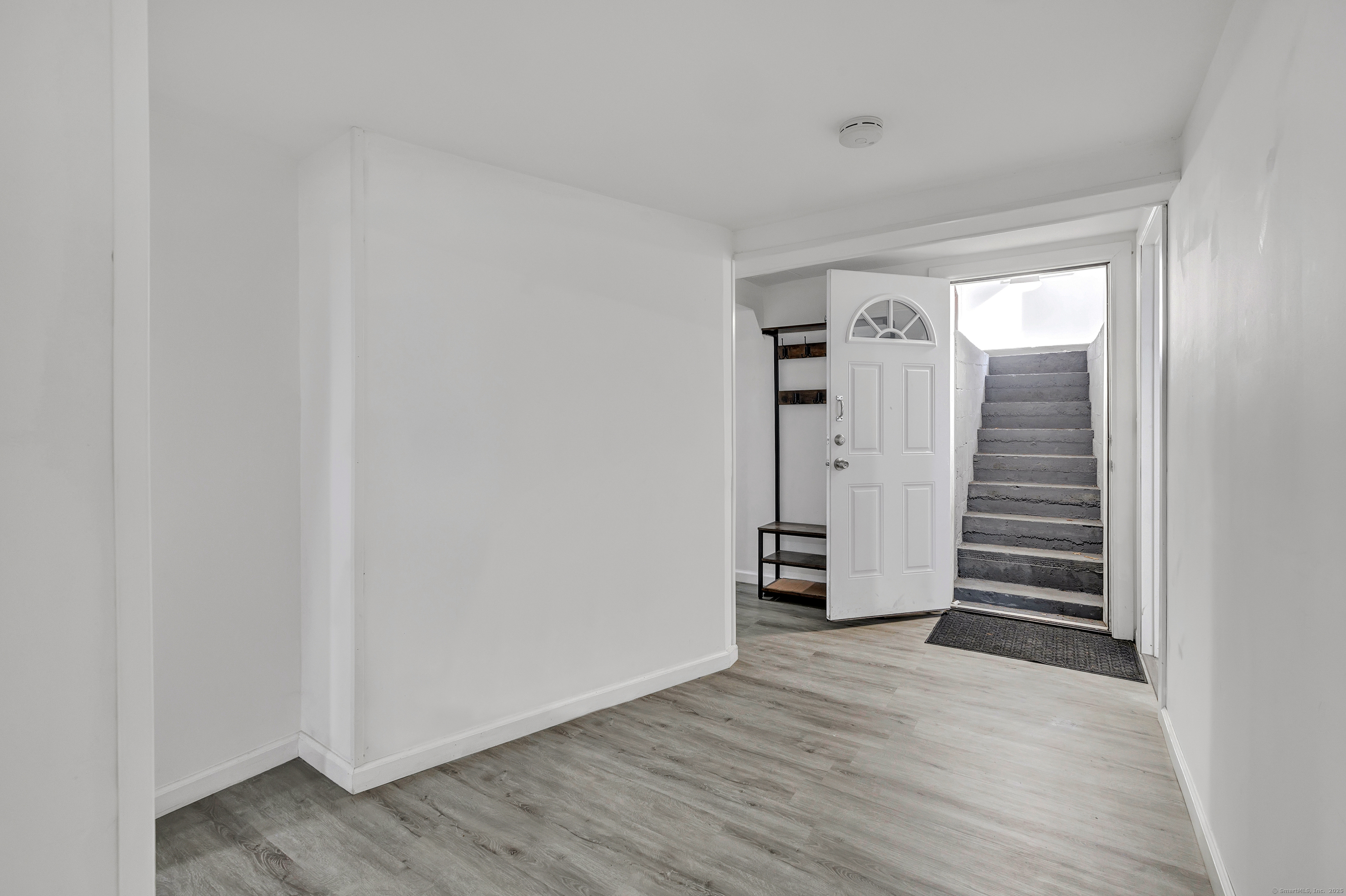 14 Rita Avenue, Bridgeport, Connecticut image 20