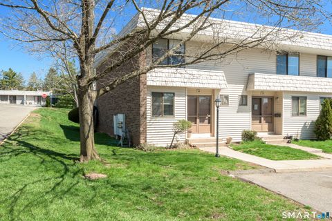 Tiny photo for 34 Hemlock Court #34, Cromwell, CT 06416 (MLS # 24165908)