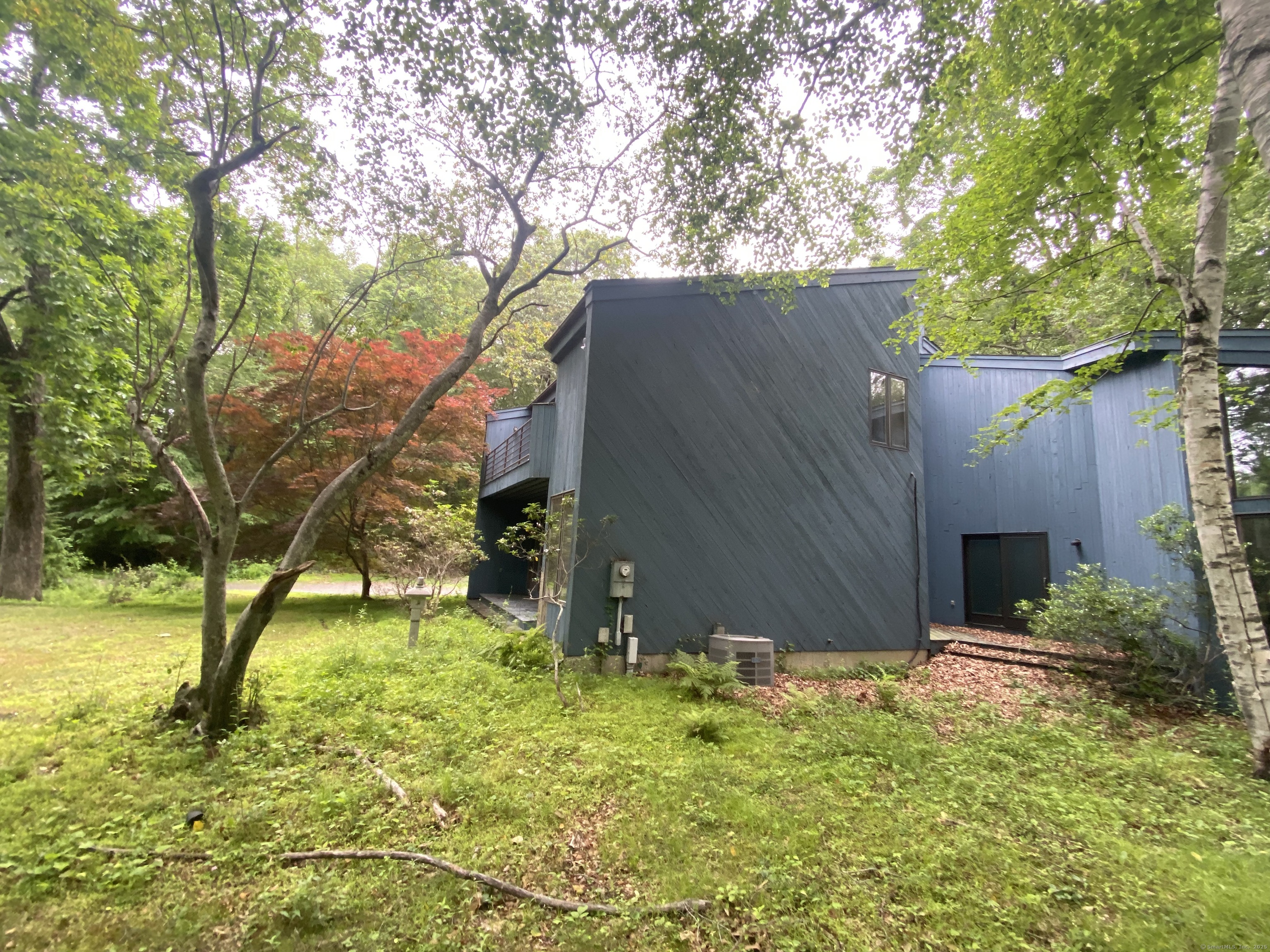 11 Winding Brook Road