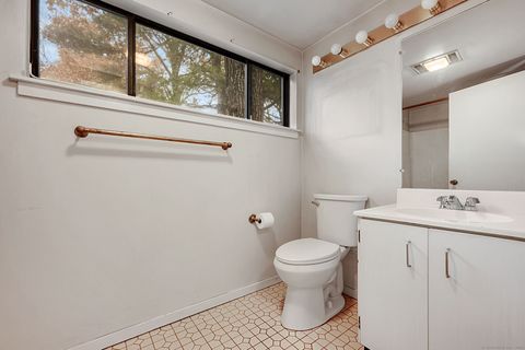 Tiny photo for 5 Owl Court #5, Avon, CT 06001 (MLS # 24136241)