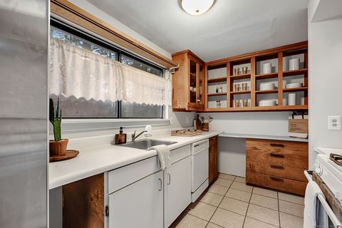 Tiny photo for 5 Owl Court #5, Avon, CT 06001 (MLS # 24136241)