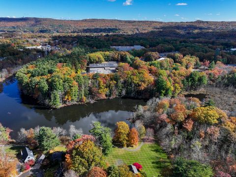 Tiny photo for 5 Owl Court #5, Avon, CT 06001 (MLS # 24136241)