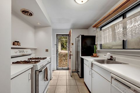 Tiny photo for 5 Owl Court #5, Avon, CT 06001 (MLS # 24136241)