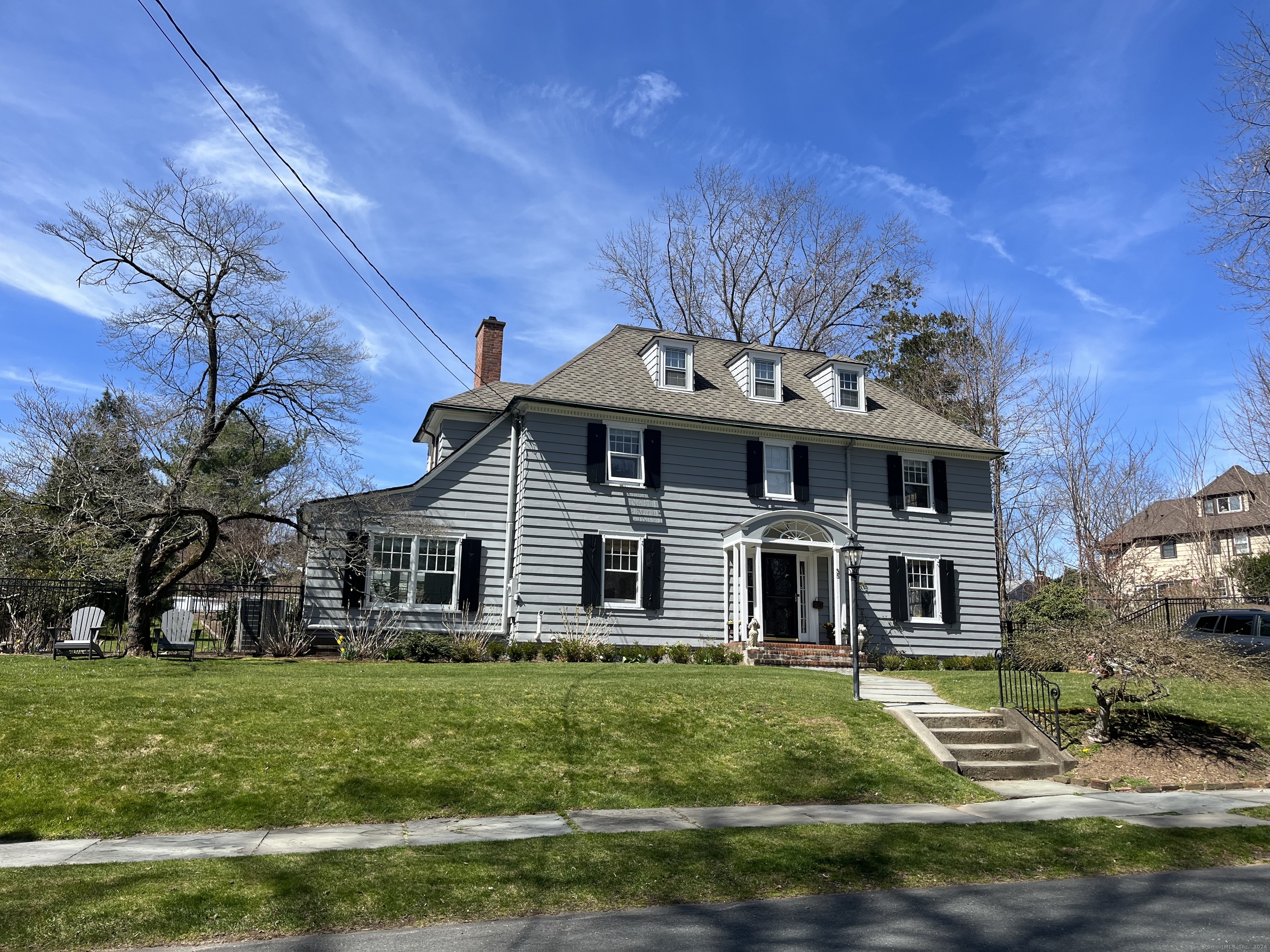 Property for Sale at 35 Stratford Road, West Hartford, Connecticut - Bedrooms: 5 
Bathrooms: 4 
Rooms: 10  - $995,000