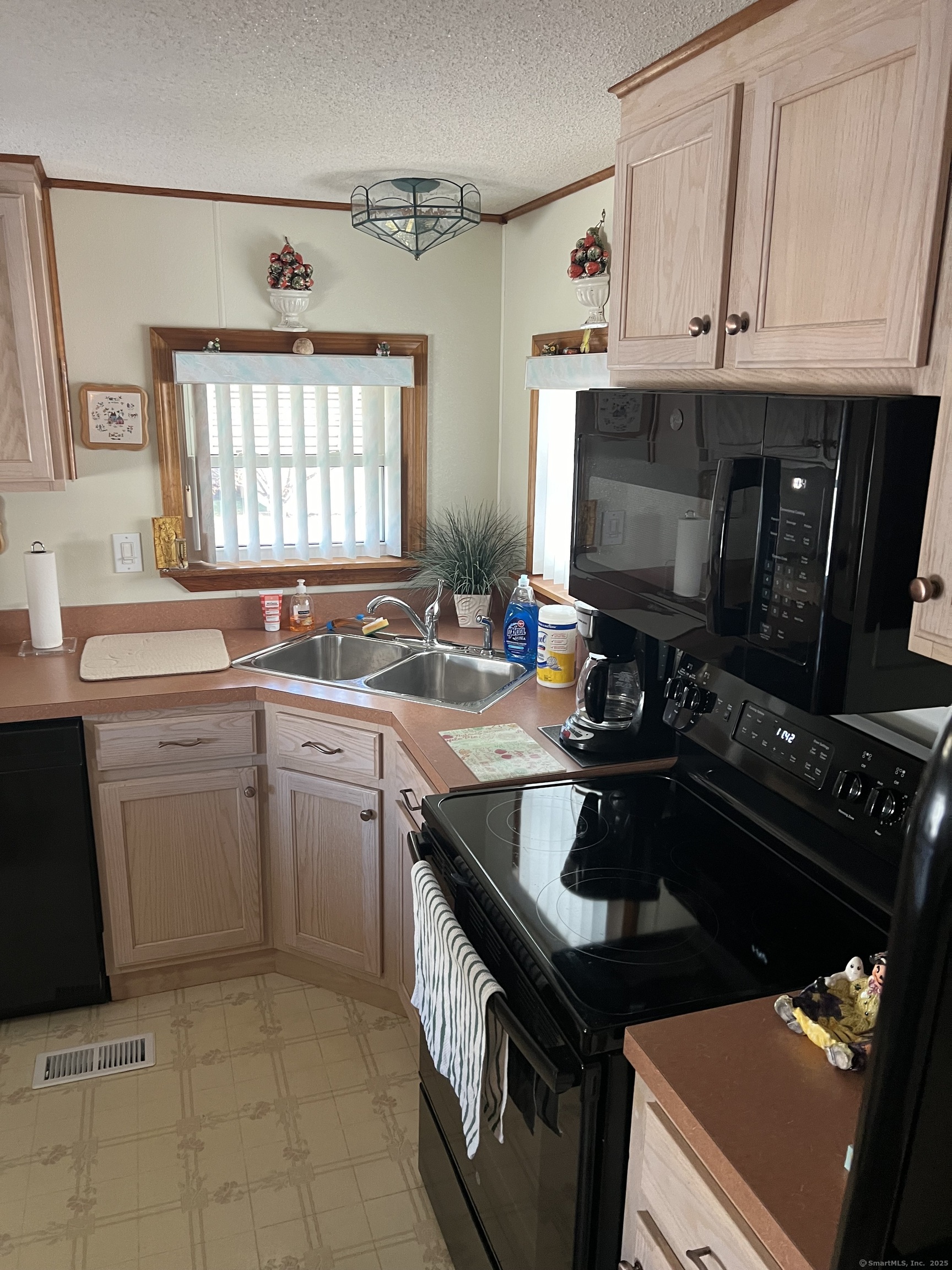 9 Arawak Drive, East Hartford, Connecticut image 11