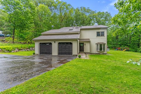 65 Putting Green Lane Prospect CT 06712