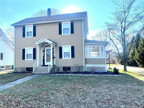 Photo of 231 Nichols Avenue, Stratford, CT 06614 (MLS # 24163368)