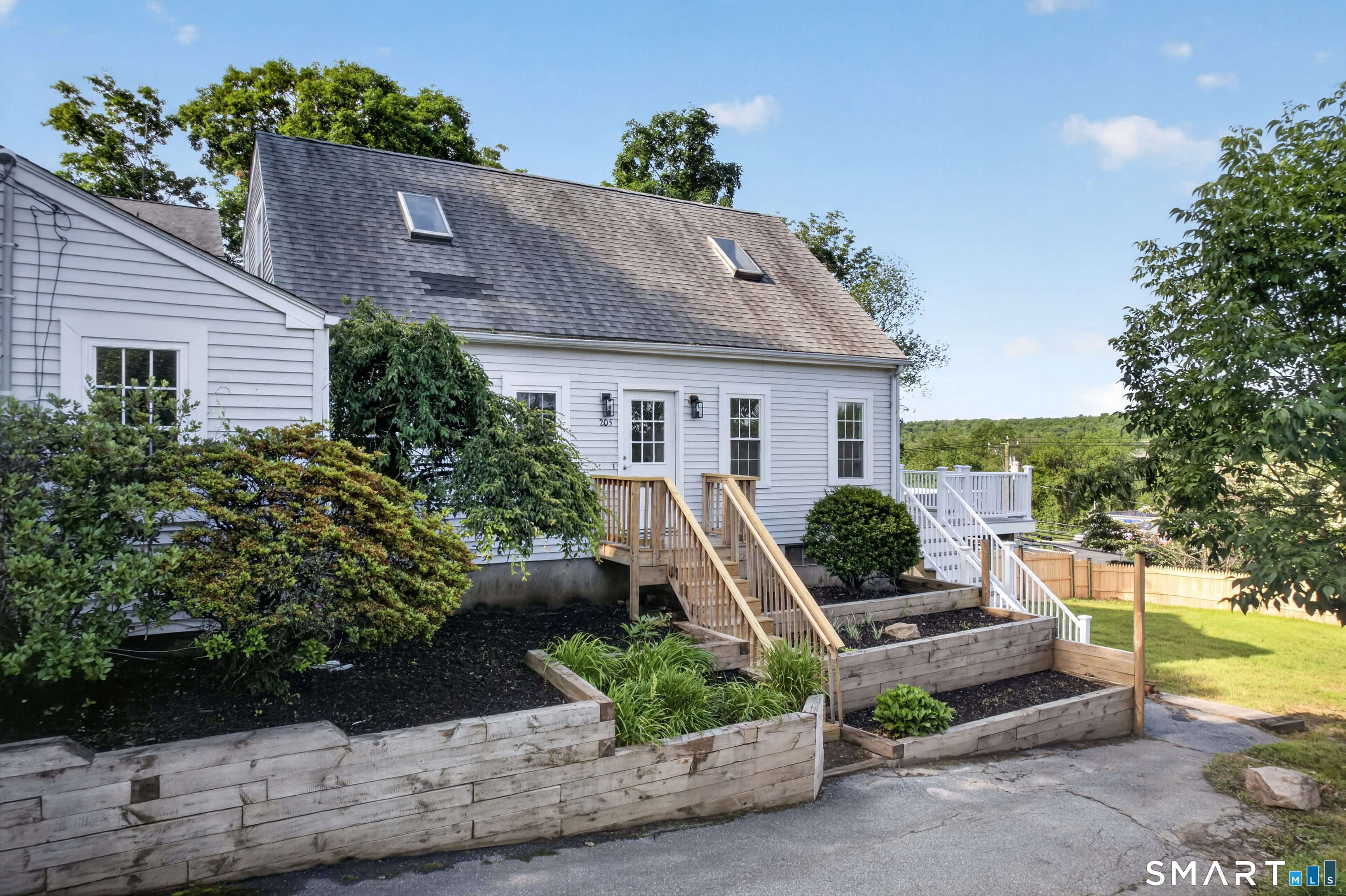 205 Flanders Road