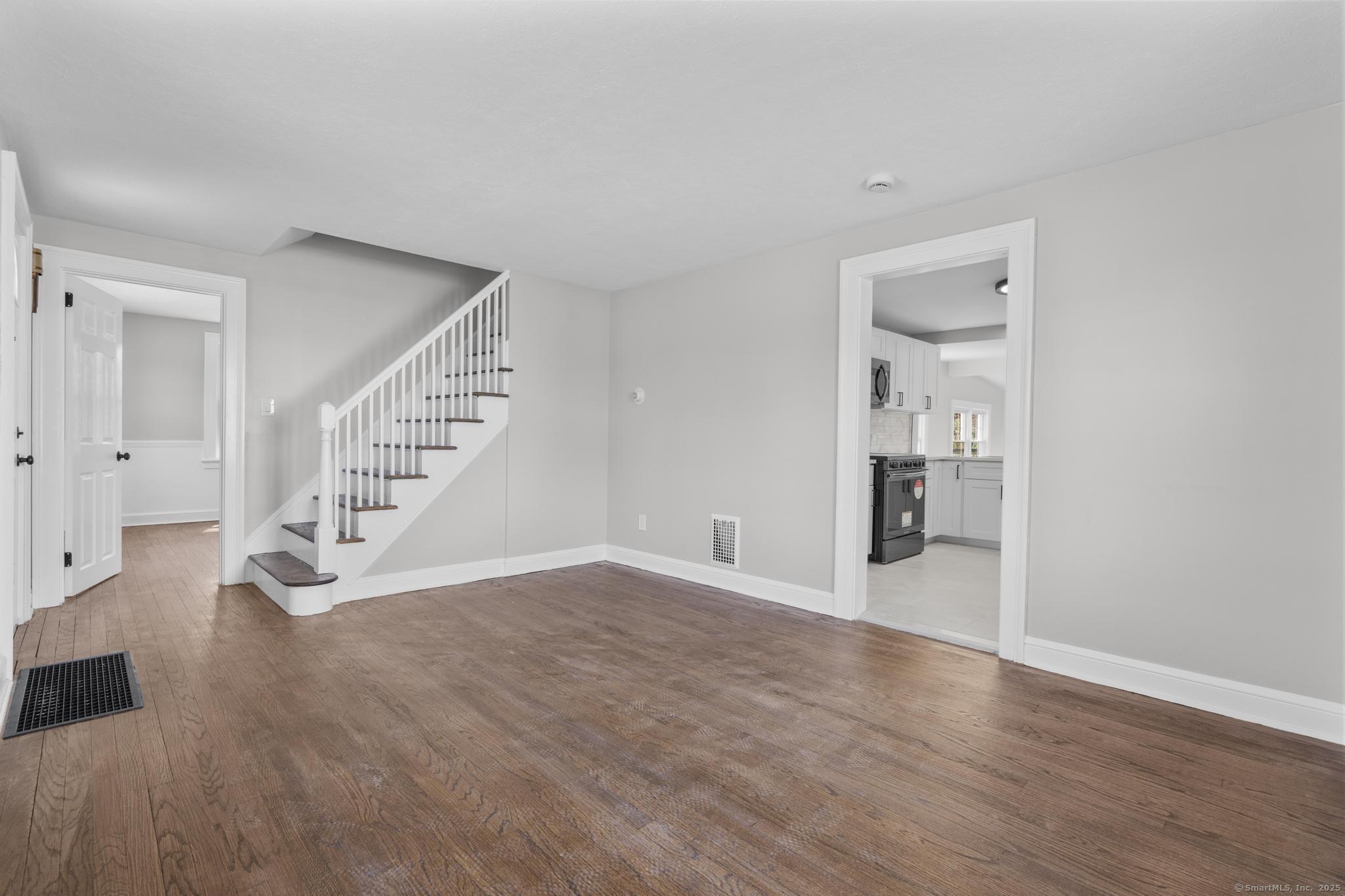 330 Meriden Avenue, Southington, Connecticut image 16