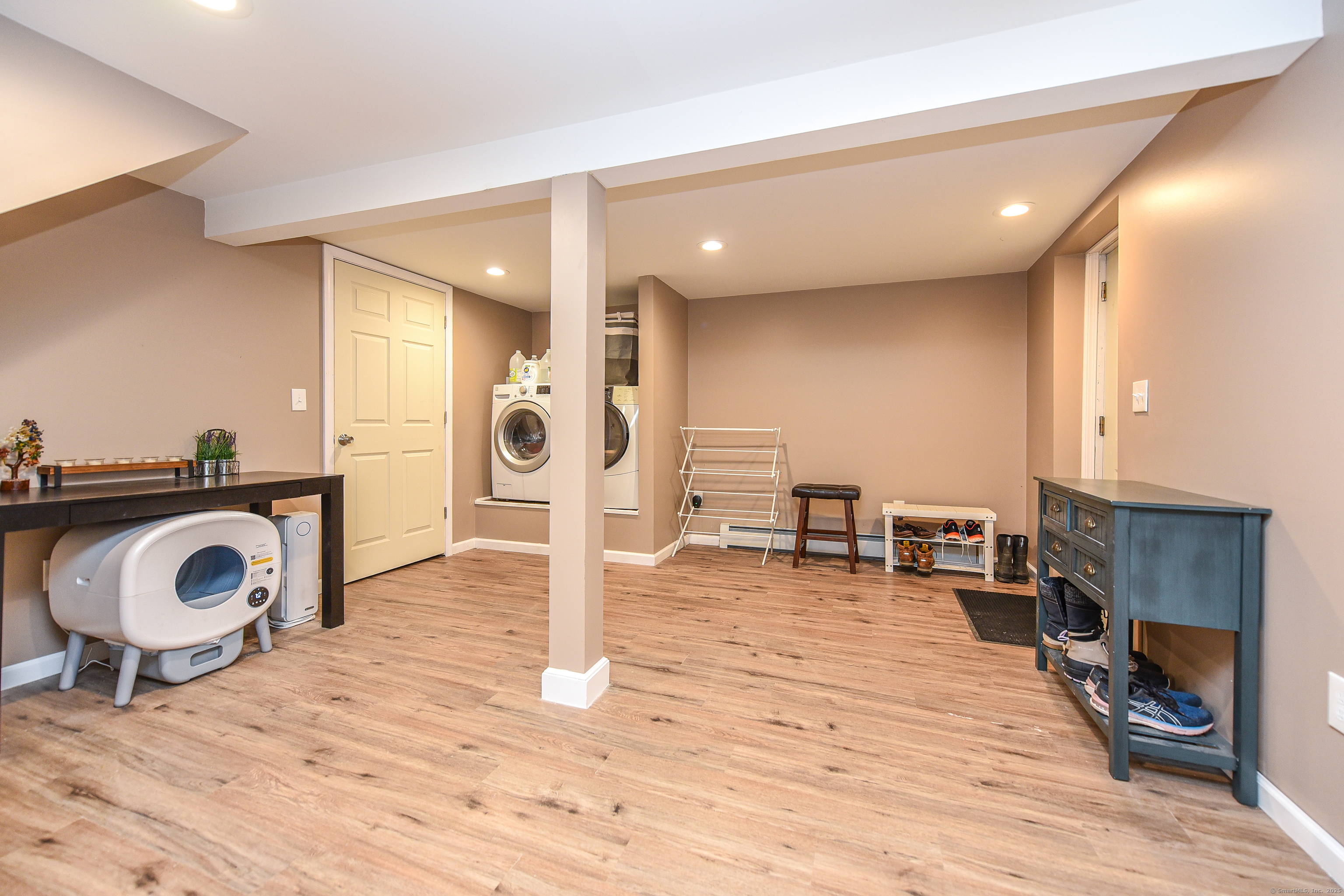 519 E Cotton Hill Road, New Hartford, Connecticut image 18