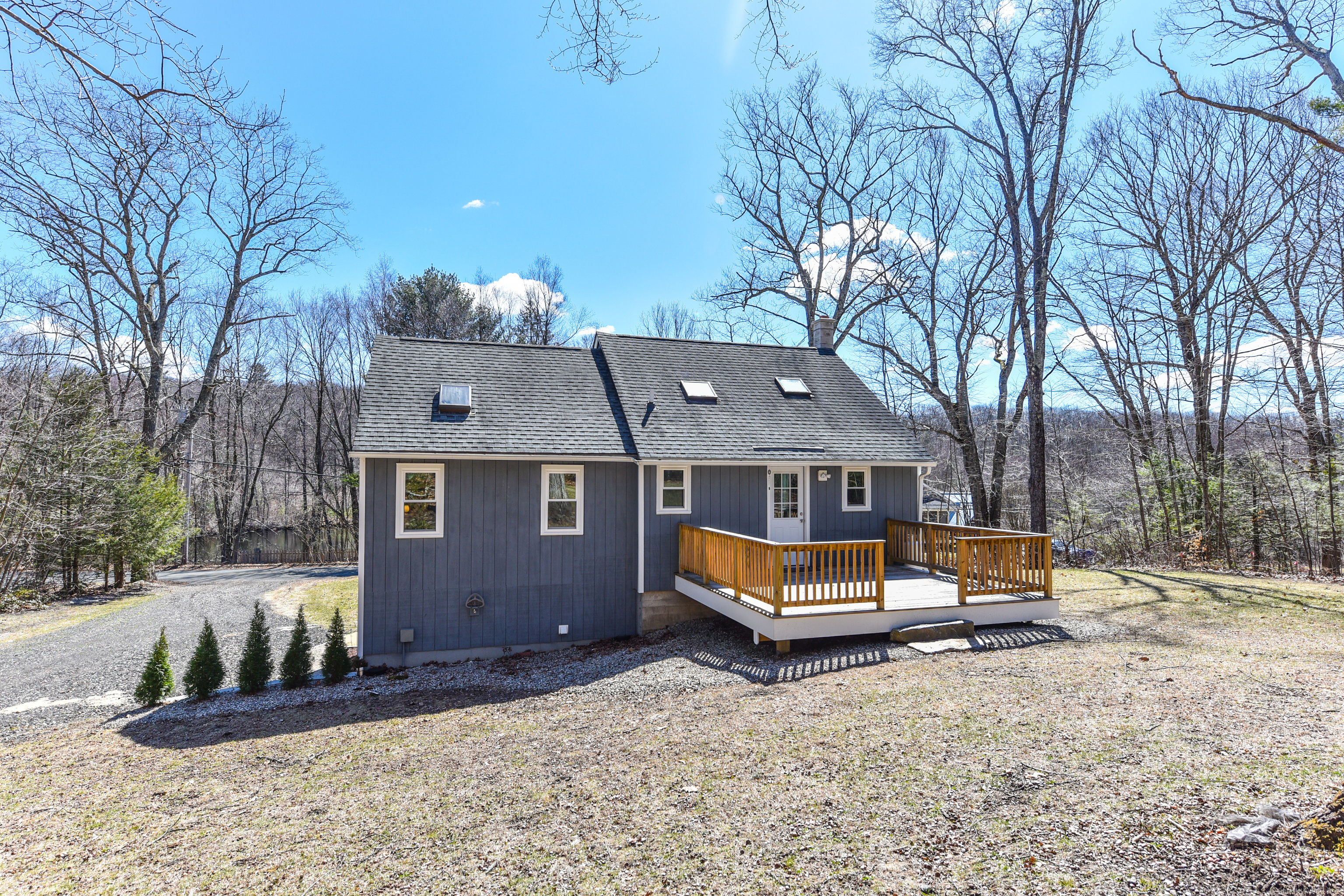 519 E Cotton Hill Road, New Hartford, Connecticut image 23