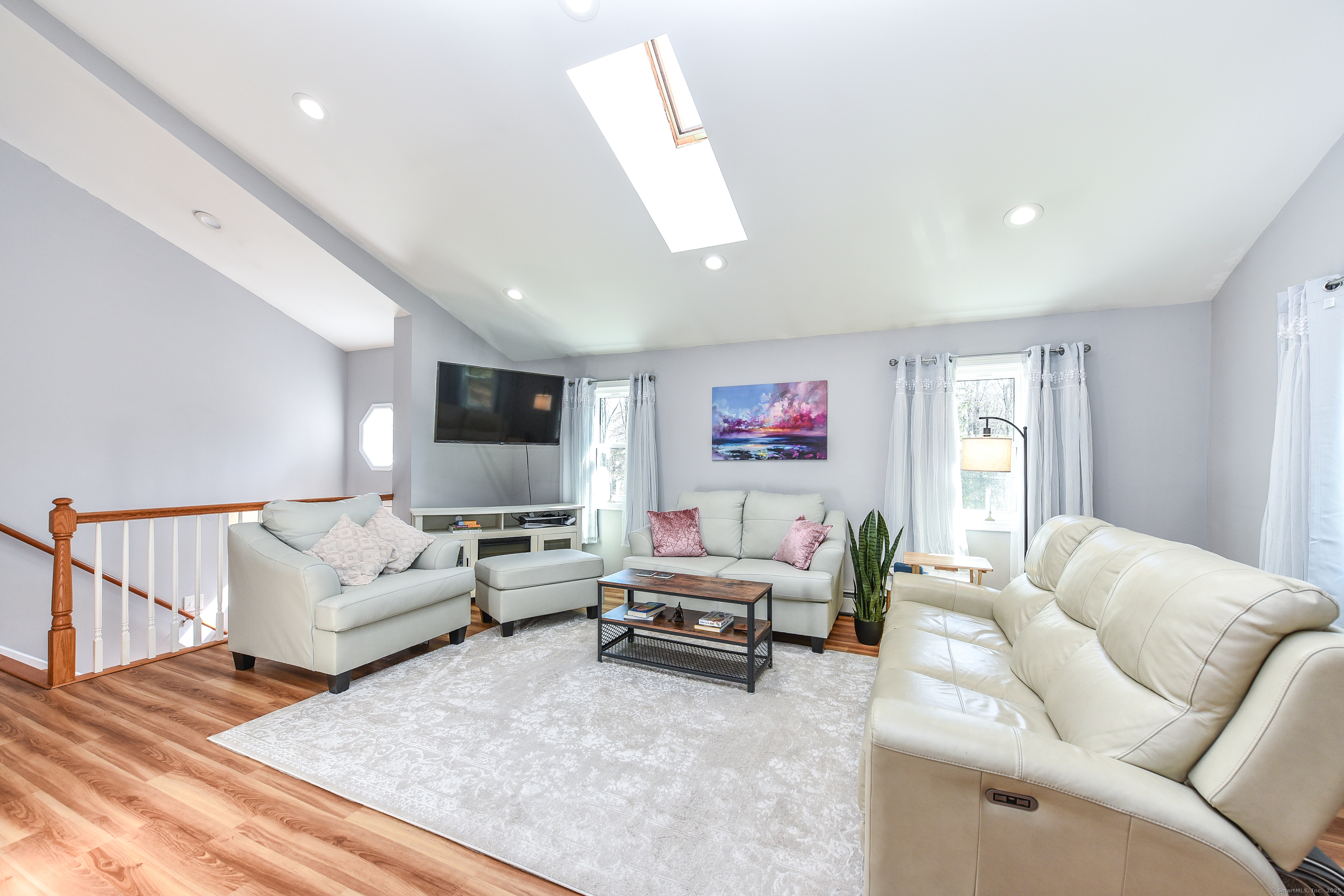519 E Cotton Hill Road, New Hartford, Connecticut image 9