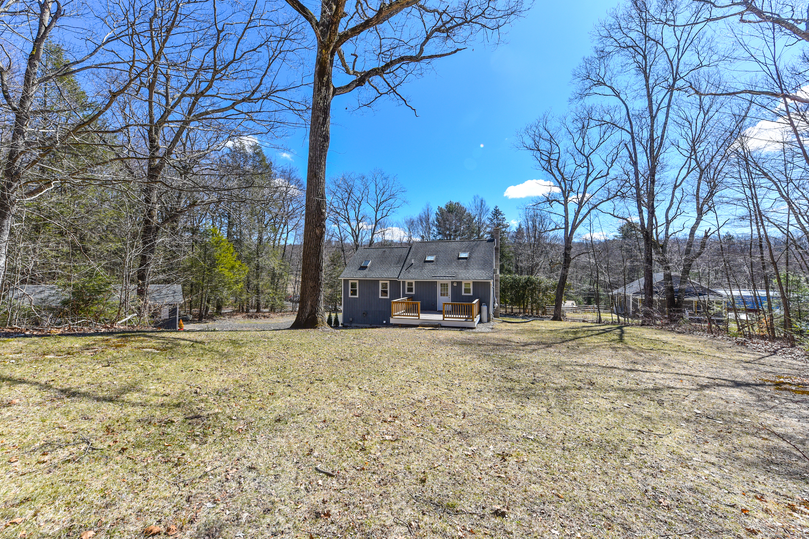 519 E Cotton Hill Road, New Hartford, Connecticut image 22