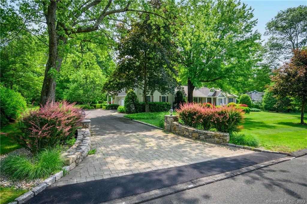 Rental Property at Richter Drive, Danbury, Connecticut - Bedrooms: 4 
Bathrooms: 2 
Rooms: 7  - $4,950 MO.