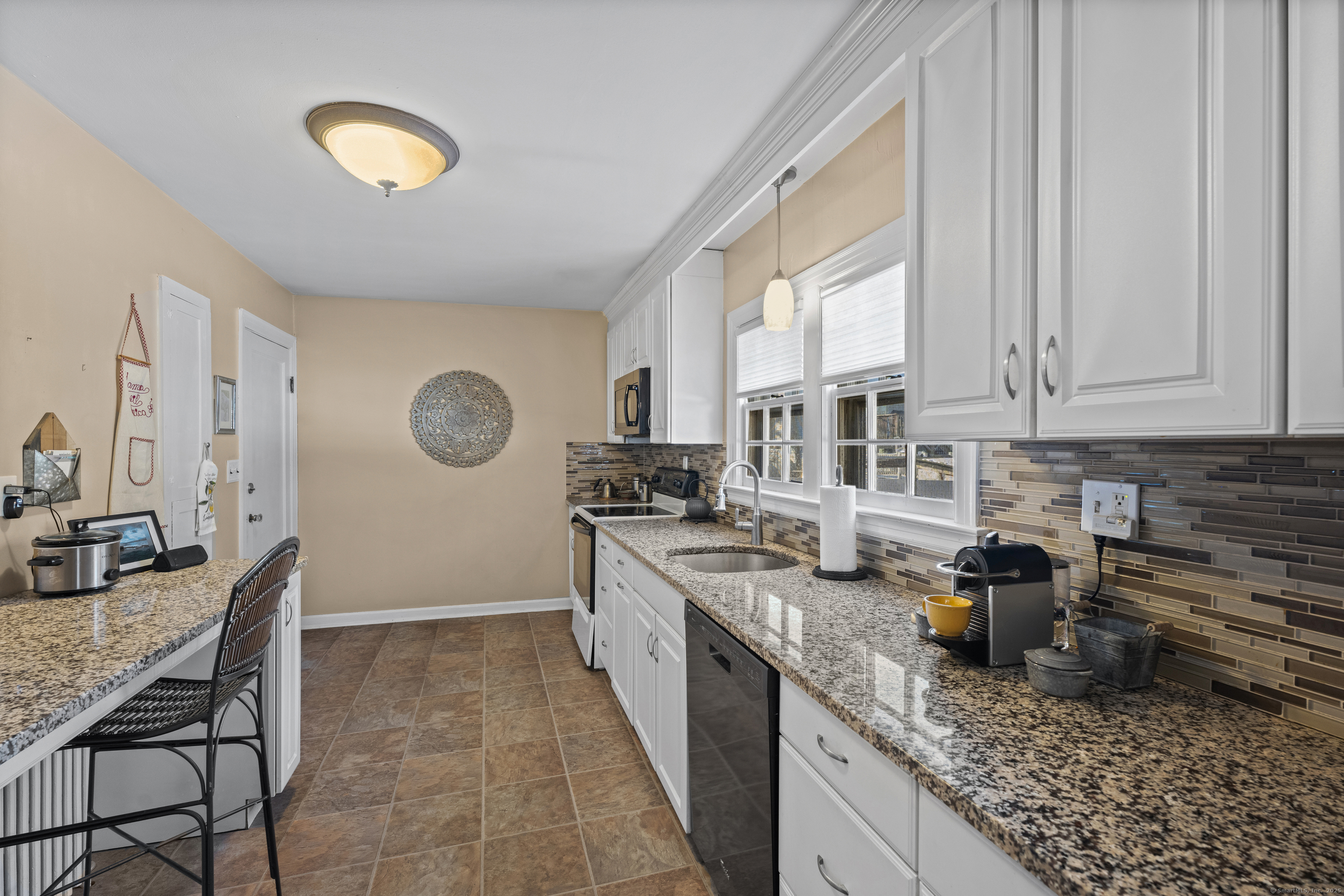98 Fenwick Street, West Haven, Connecticut image 16