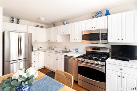 Tiny photo for 180 Turn Of River Road #1B, Stamford, CT 06905 (MLS # 24193358)