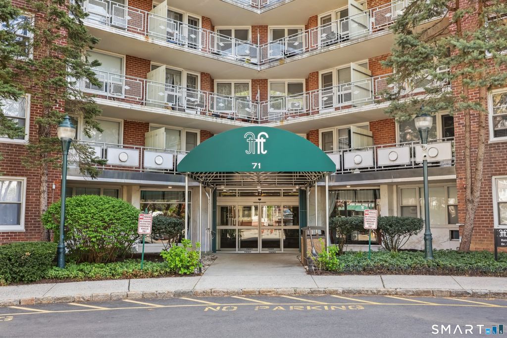 Photo of 71 Strawberry Hill Avenue #1016, Stamford, CT 06902 (MLS # 24170884)