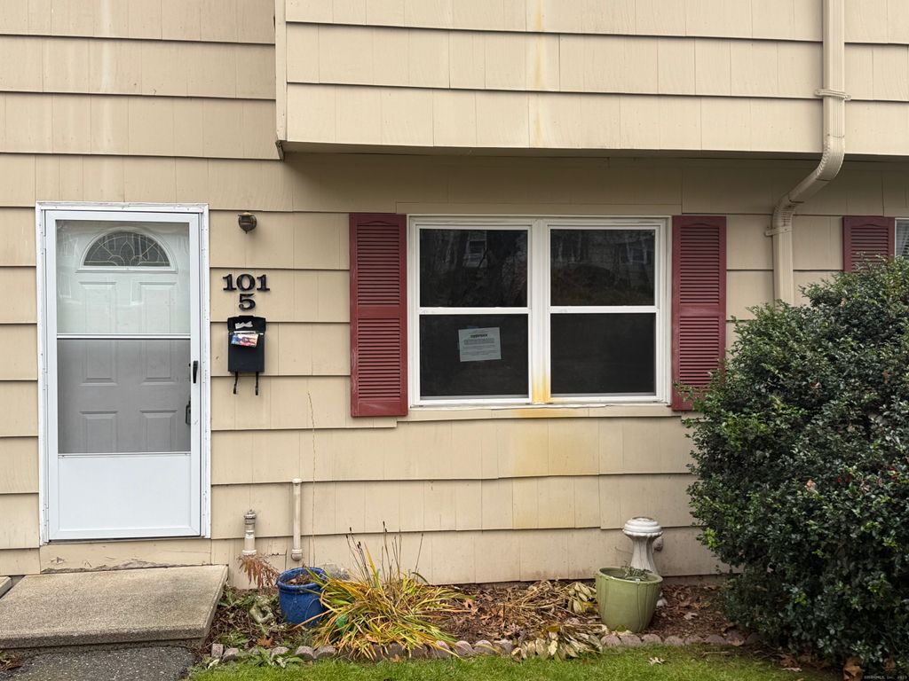 Photo of 101 Ridge Road #5, Naugatuck, CT 06770 (MLS # 24141182)