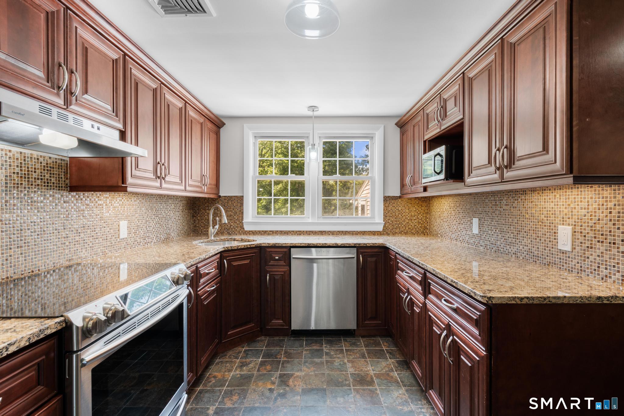 282 Tunxis Road