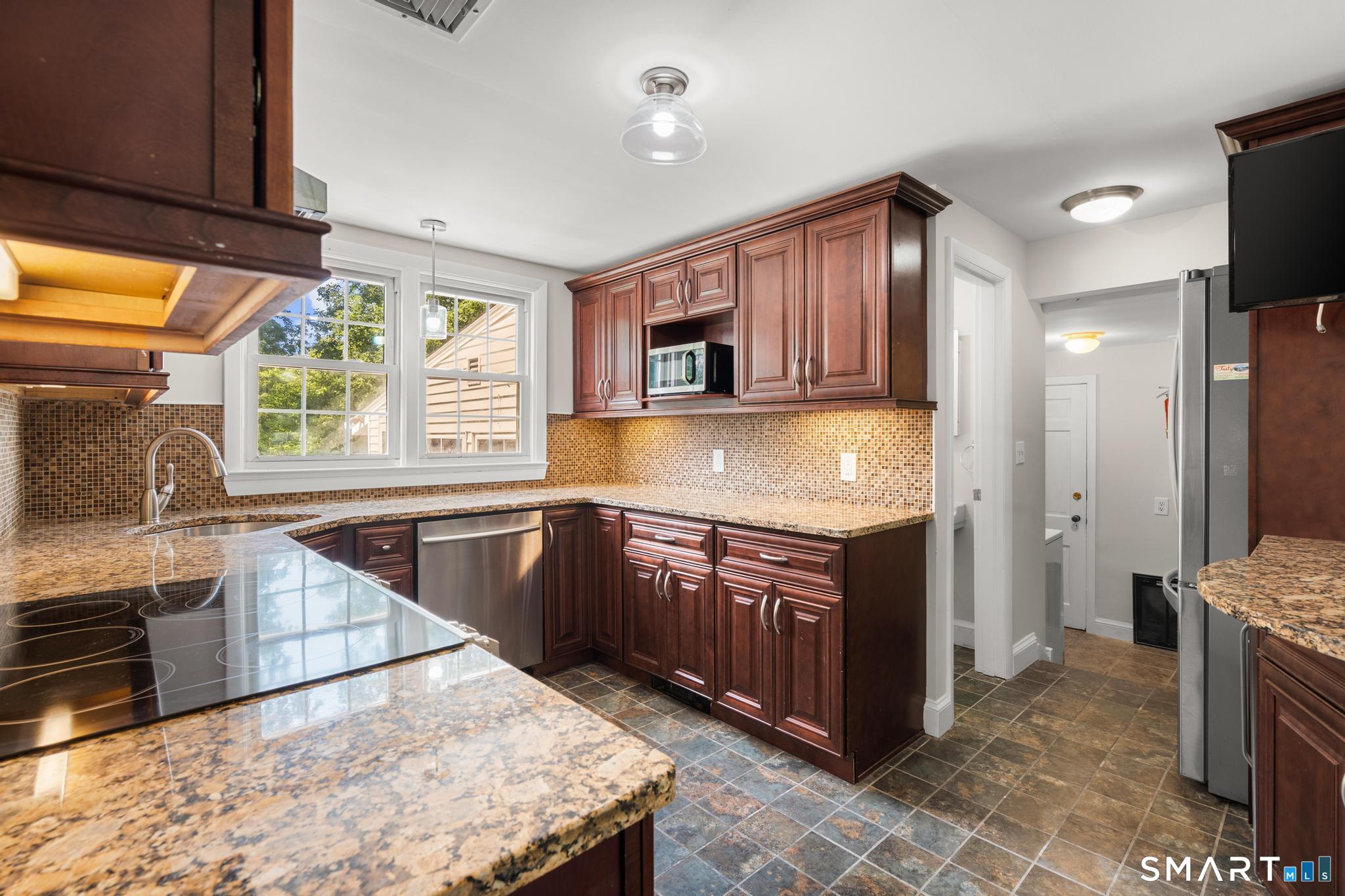 282 Tunxis Road