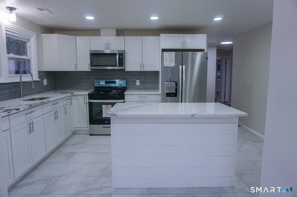 Photo of 28 Bolton Street, Hartford, CT 06114 (MLS # 24147449)