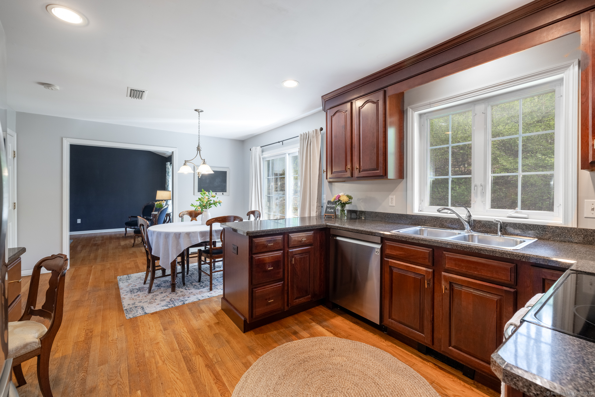 110 Glenwood Avenue, Middlebury, Connecticut image 14