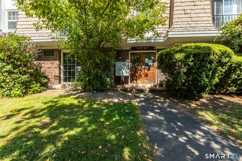 Photo of 1218 Middle Turnpike W #A, Manchester, CT 06040 (MLS # 24210375)