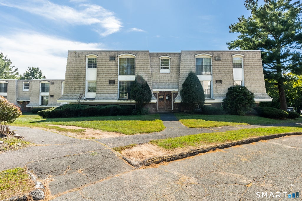 Photo of 1218 Middle Turnpike W #A, Manchester, CT 06040 (MLS # 24210375)