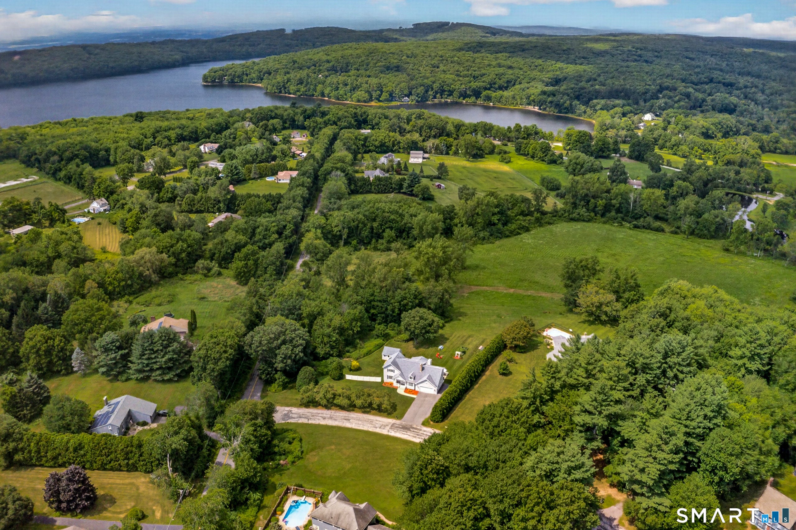 5 Stonehedge Drive